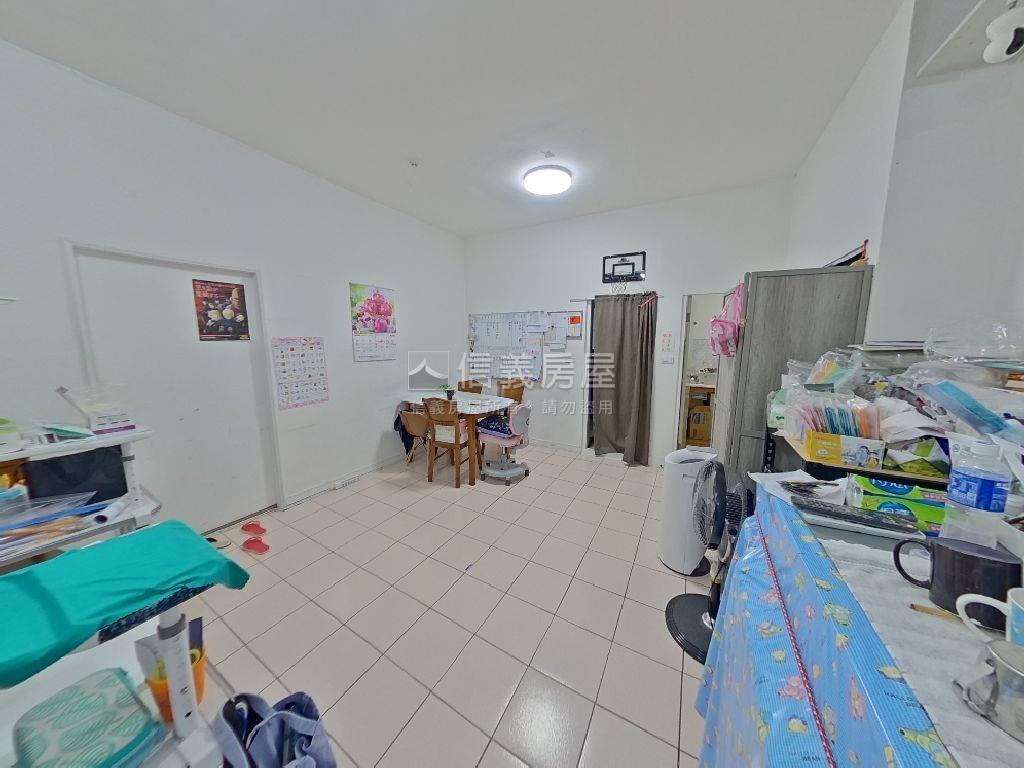 思源路二房４＋５房屋室內格局與周邊環境