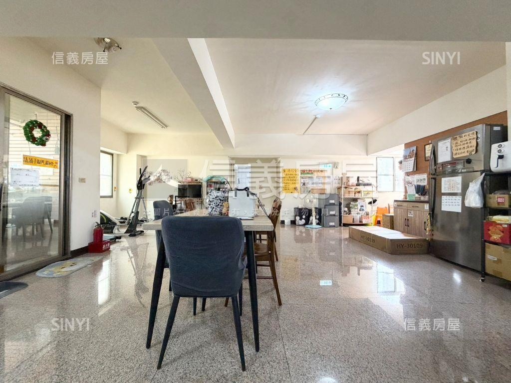 東區文化中心四房車位房屋室內格局與周邊環境