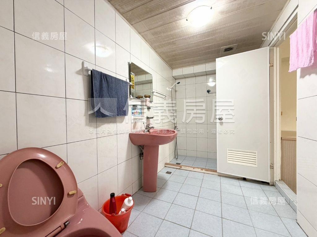 東區文化中心四房車位房屋室內格局與周邊環境