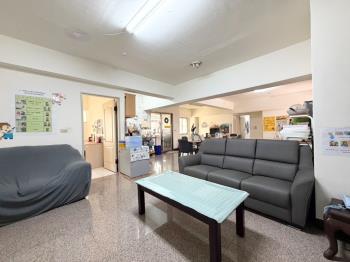 東區文化中心四房車位