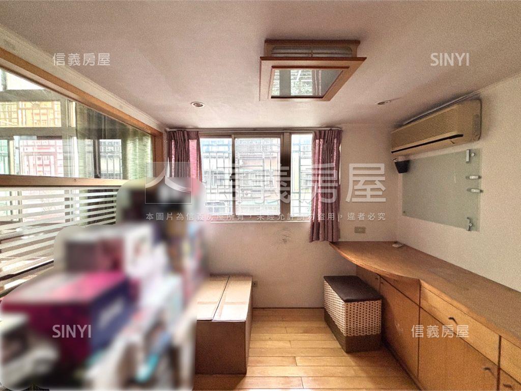 獨家挑高美屋房屋室內格局與周邊環境