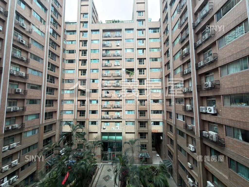 近捷運三民高中理想國三房房屋室內格局與周邊環境