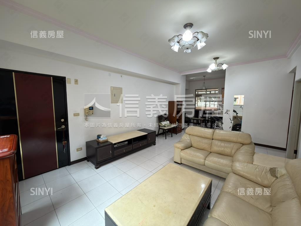 近捷運三民高中理想國三房房屋室內格局與周邊環境