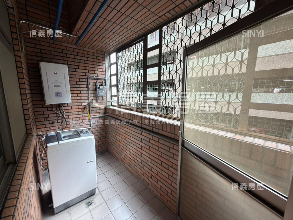 近捷運三民高中理想國三房房屋室內格局與周邊環境