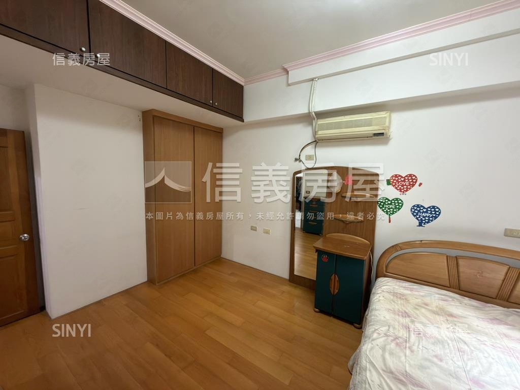 近捷運三民高中理想國三房房屋室內格局與周邊環境