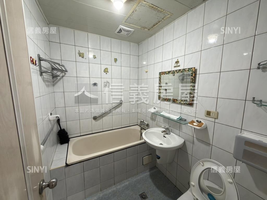 近捷運三民高中理想國三房房屋室內格局與周邊環境