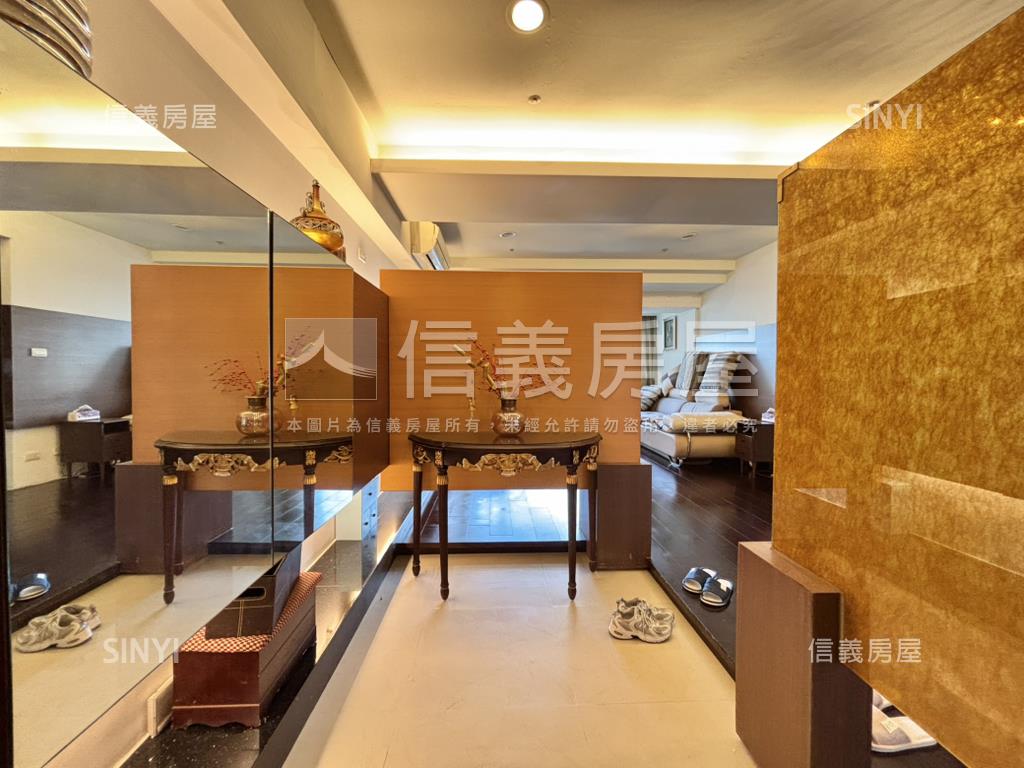 力霸稀有美景３房房屋室內格局與周邊環境