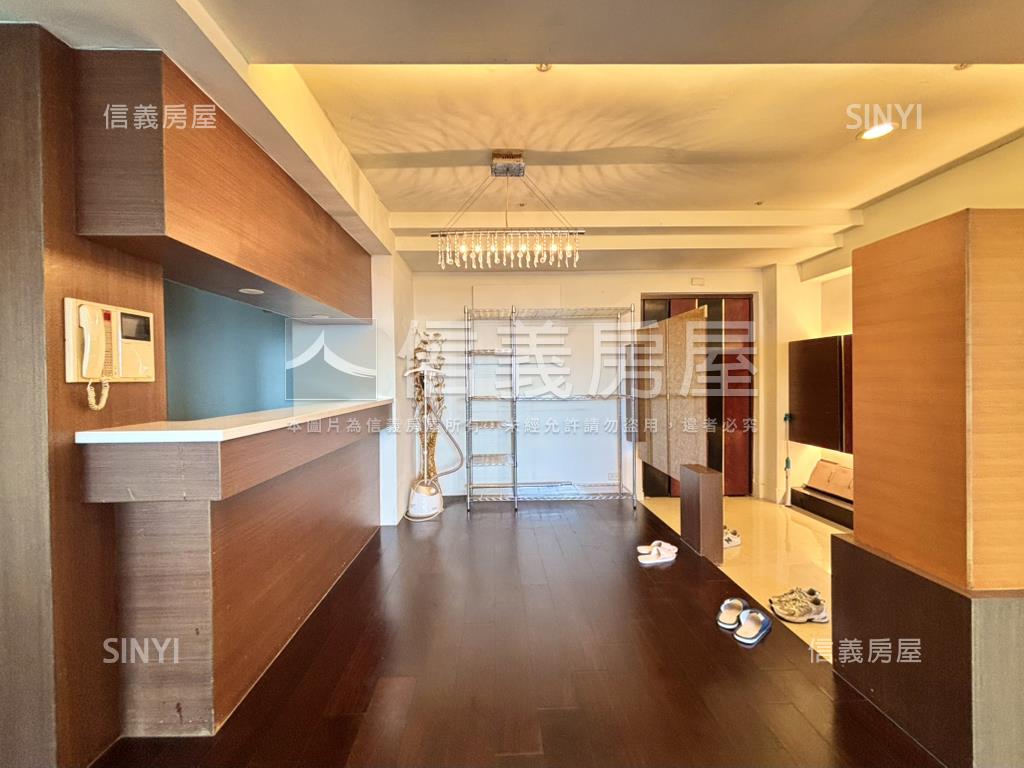 力霸稀有美景３房房屋室內格局與周邊環境