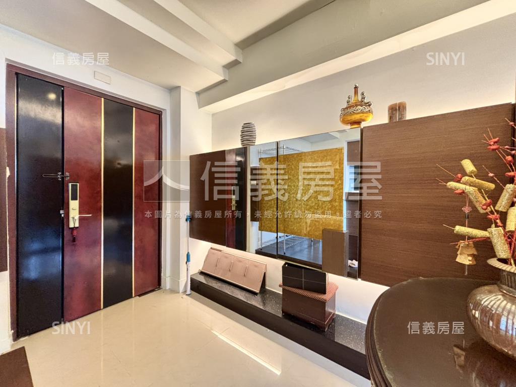 力霸稀有美景３房房屋室內格局與周邊環境