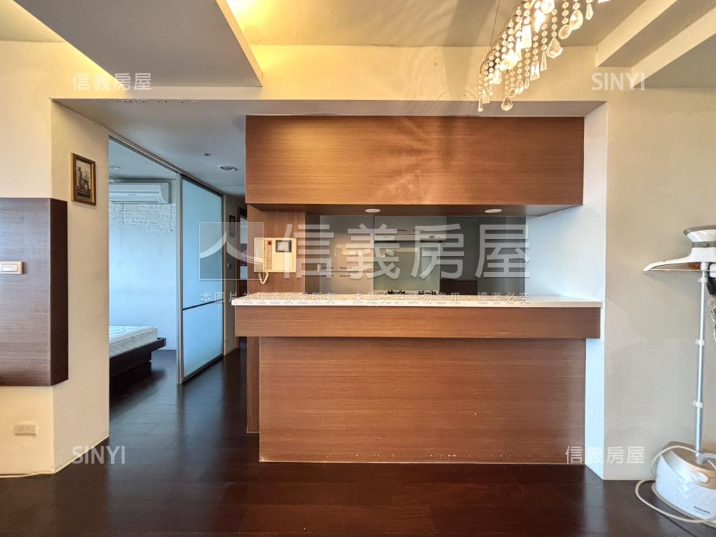 力霸稀有美景３房房屋室內格局與周邊環境