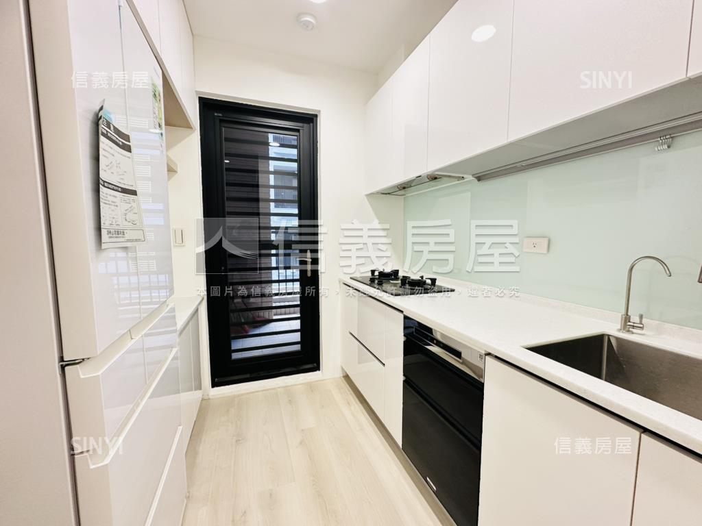 小檜溪美裝潢三房車位房屋室內格局與周邊環境