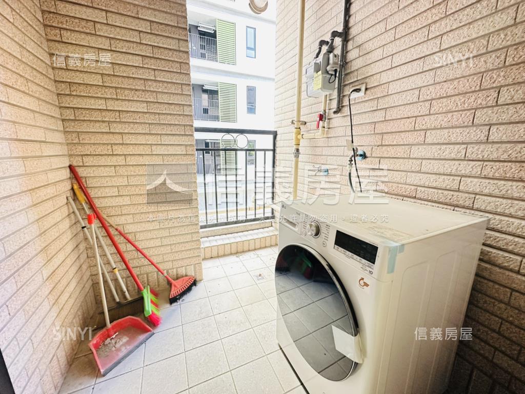 小檜溪美裝潢三房車位房屋室內格局與周邊環境