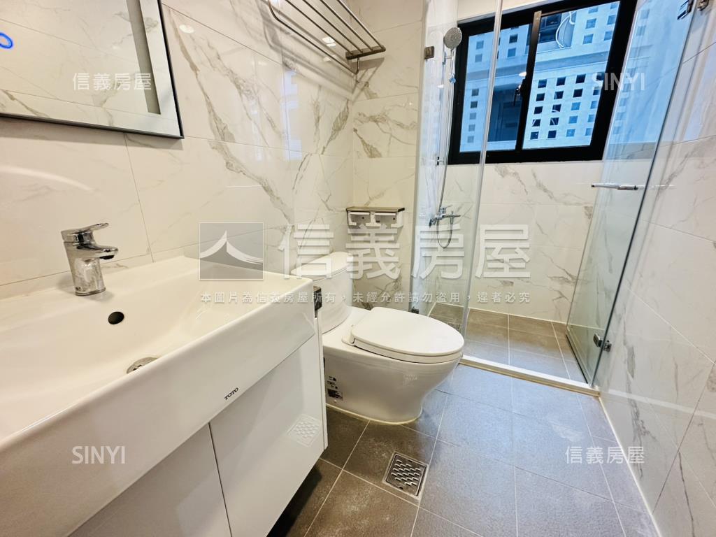 小檜溪美裝潢三房車位房屋室內格局與周邊環境