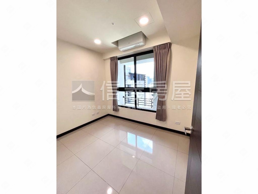 寓上福星三房平面車位房屋室內格局與周邊環境