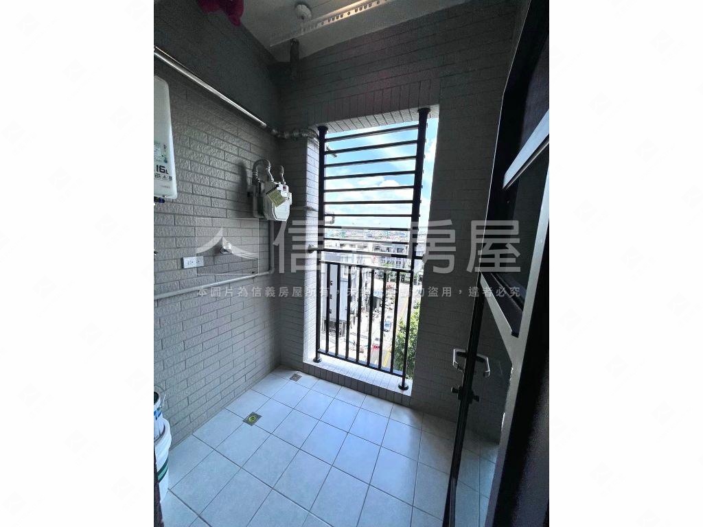 寓上福星三房平面車位房屋室內格局與周邊環境