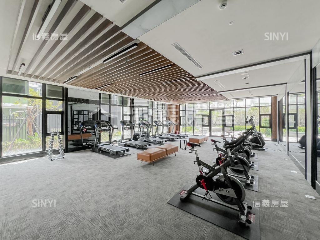 寓上福星三房平面車位房屋室內格局與周邊環境