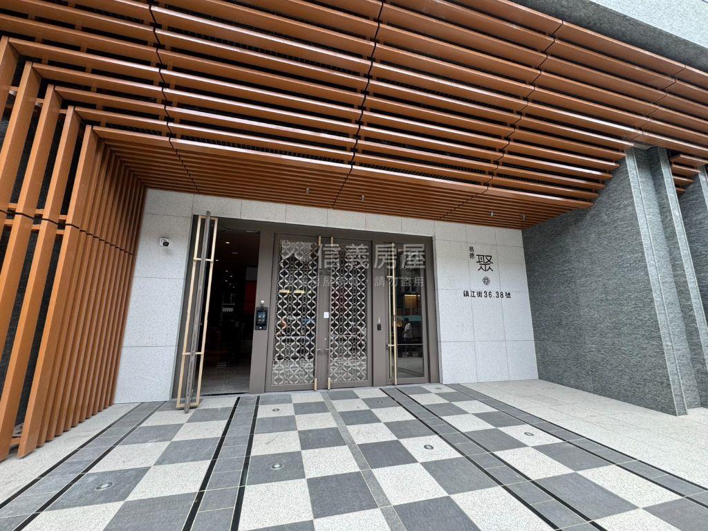 前站★全新大套房有車位房屋室內格局與周邊環境