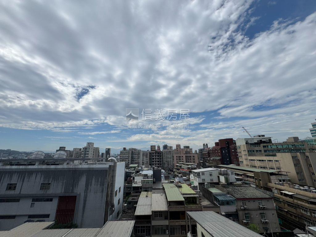 前站★全新大套房有車位房屋室內格局與周邊環境