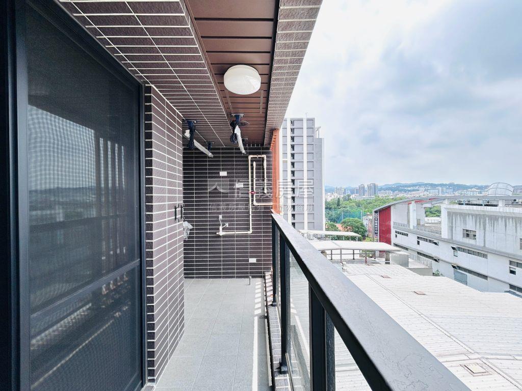 前站★全新大套房有車位房屋室內格局與周邊環境