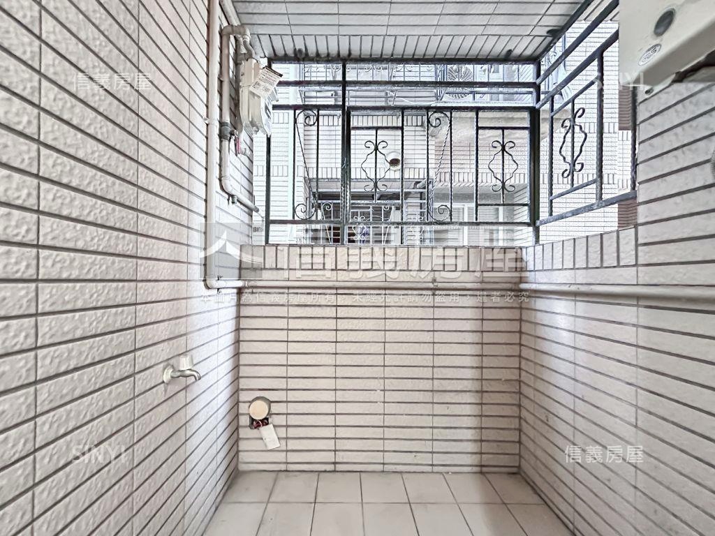 捷運年代兩房明亮景觀美屋房屋室內格局與周邊環境