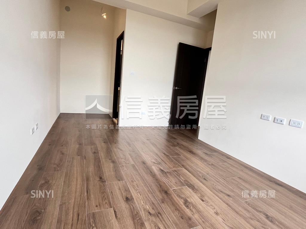 勝麗進行曲三房平車房屋室內格局與周邊環境