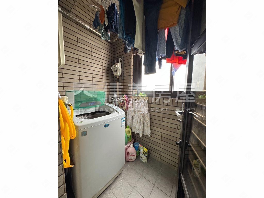 近未來Ｇ０４高樓３房車位房屋室內格局與周邊環境