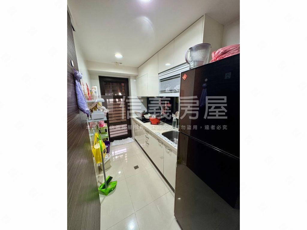 近未來Ｇ０４高樓３房車位房屋室內格局與周邊環境