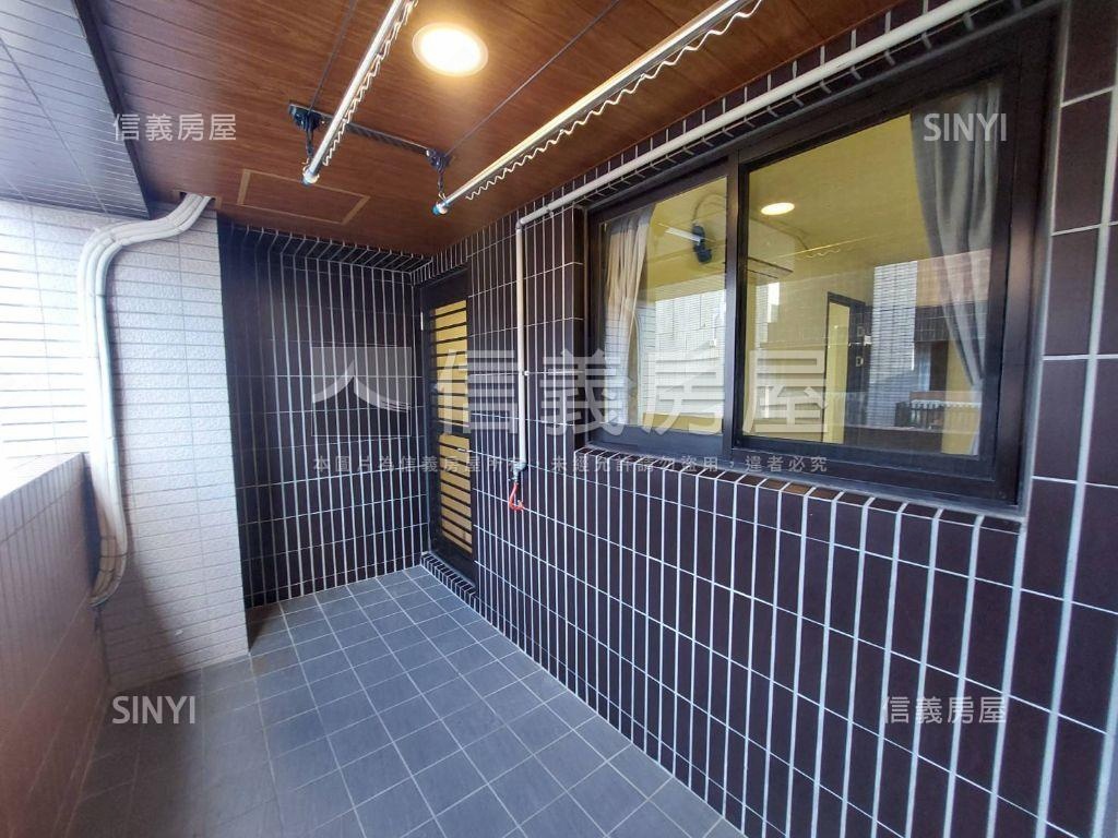 美麗甲山林電梯三房房屋室內格局與周邊環境