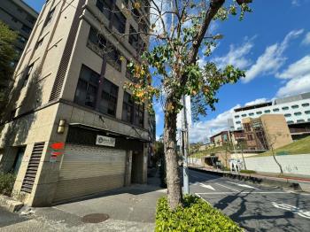 金湖三角窗店面