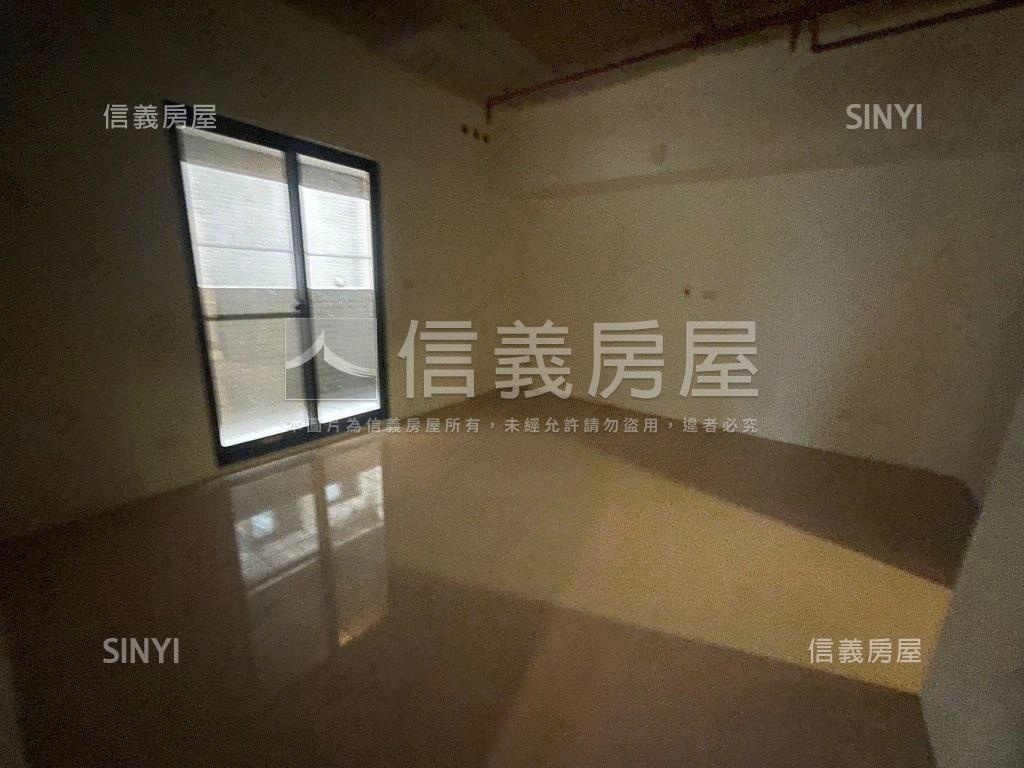 稀有電梯樓中樓房屋室內格局與周邊環境