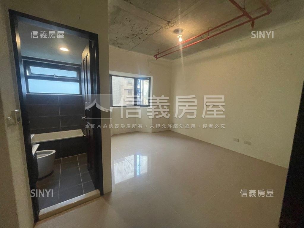 稀有電梯樓中樓房屋室內格局與周邊環境