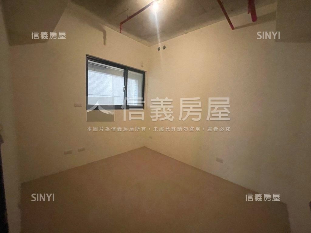 稀有電梯樓中樓房屋室內格局與周邊環境