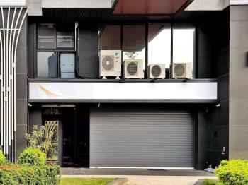 小港面寬約１０米漂亮店面