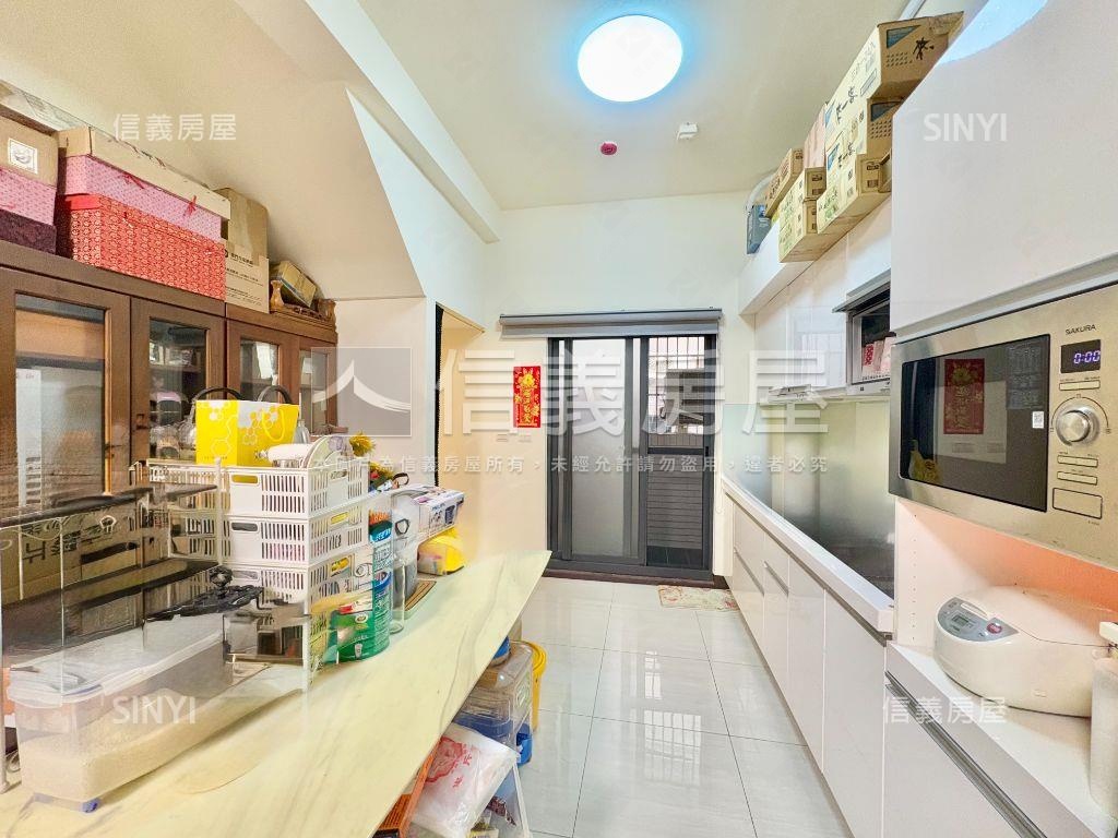 ⭐新案輕屋齡雙車美透房屋室內格局與周邊環境