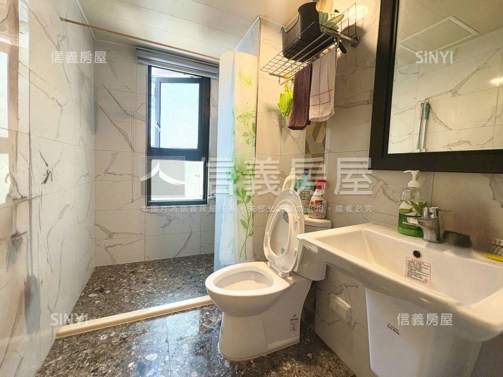 ⭐新案輕屋齡雙車美透房屋室內格局與周邊環境