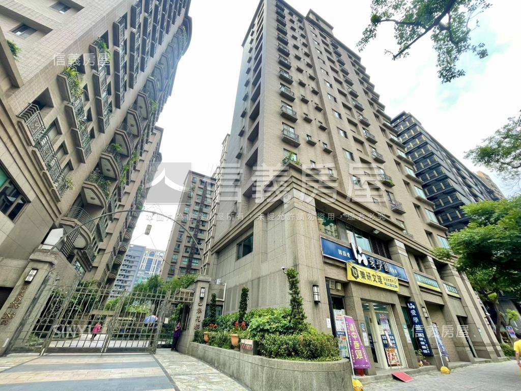 近北大三鶯線花都四房車位房屋室內格局與周邊環境