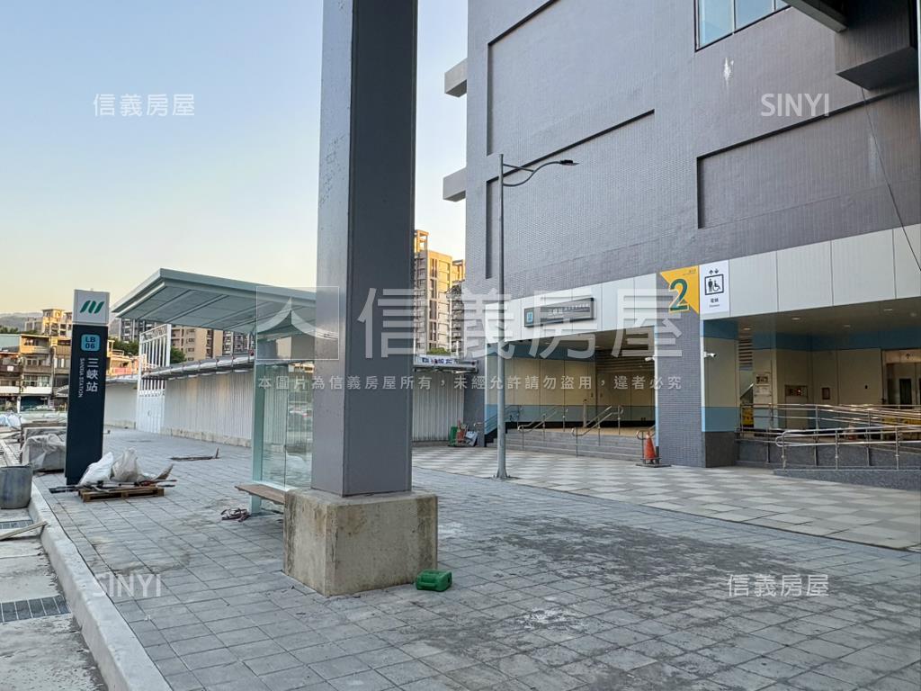近北大三鶯線花都四房車位房屋室內格局與周邊環境