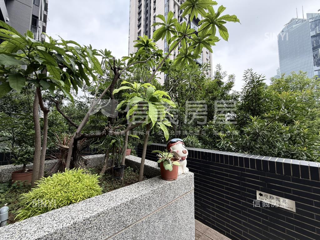 文華匯稀有露臺戶房屋室內格局與周邊環境