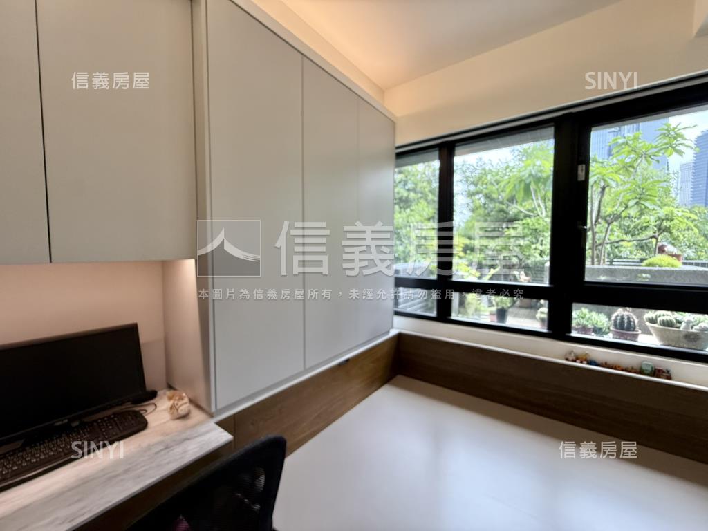 文華匯稀有露臺戶房屋室內格局與周邊環境