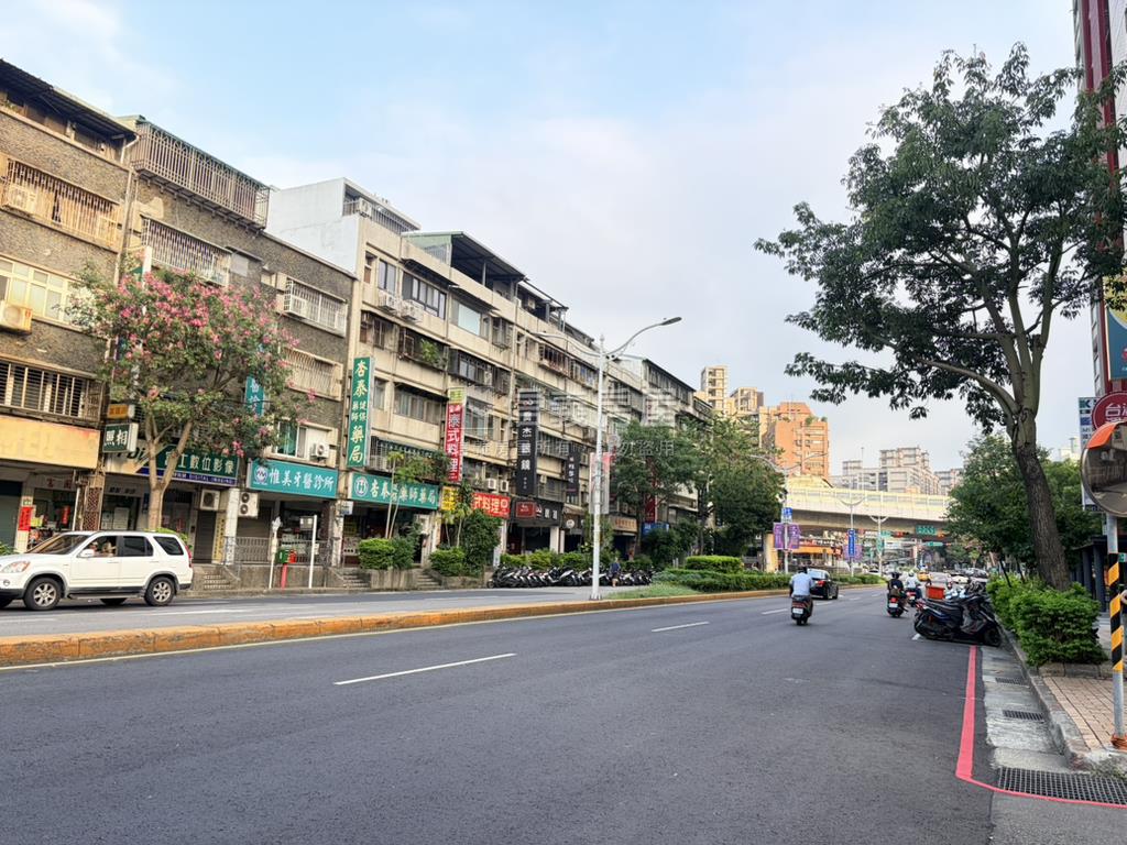 雙十路傳世傳家店面房屋室內格局與周邊環境