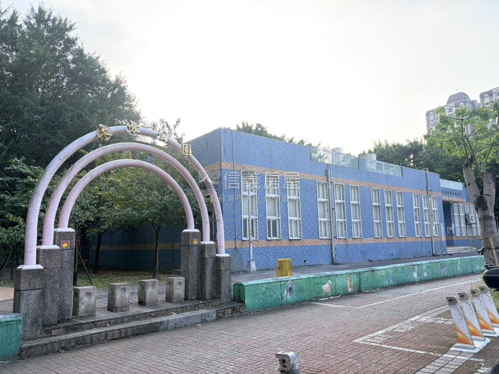 雙十路傳世傳家店面房屋室內格局與周邊環境