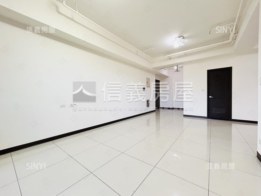 鴻築ＯＮＥ．高樓綠景三房房屋室內格局與周邊環境