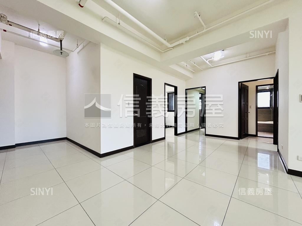 鴻築ＯＮＥ．高樓綠景三房房屋室內格局與周邊環境