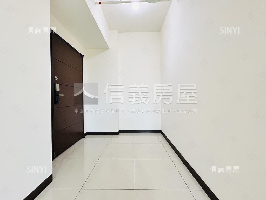 鴻築ＯＮＥ．高樓綠景三房房屋室內格局與周邊環境
