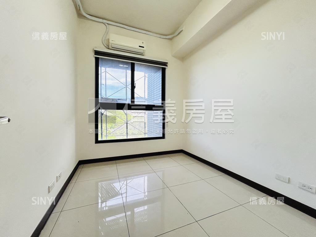 鴻築ＯＮＥ．高樓綠景三房房屋室內格局與周邊環境