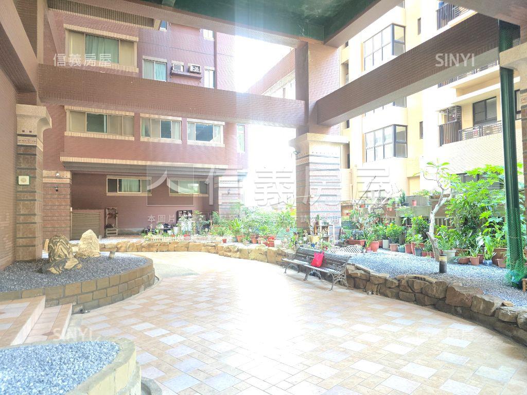 安平高樓美景樓中樓３房房屋室內格局與周邊環境