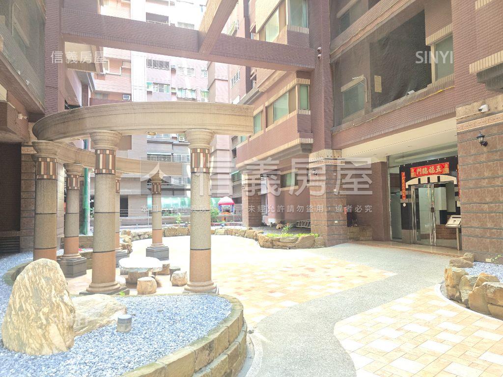 安平高樓美景樓中樓３房房屋室內格局與周邊環境