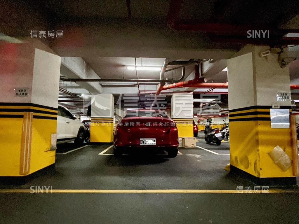 臻星·電梯４房平面車位房屋室內格局與周邊環境