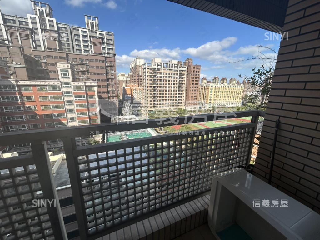 星光市視野三房車位房屋室內格局與周邊環境