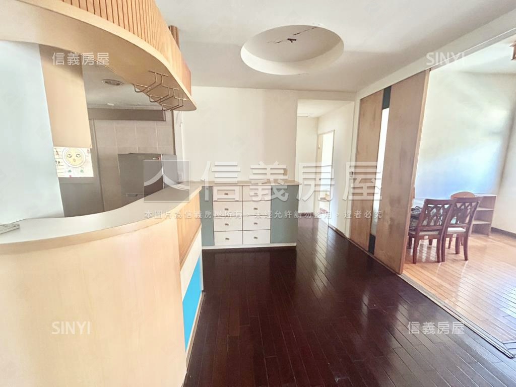 星光市視野三房車位房屋室內格局與周邊環境